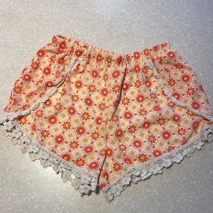 Francesca’s floral print flowy shorts